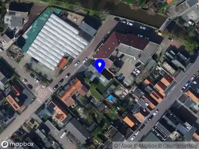 Ambulance met grote spoed naar de Maalderij in Strijen