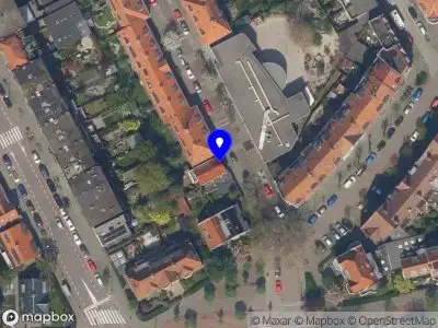 Ambulance met grote spoed naar de Anthonie Muysstraat in Schiedam