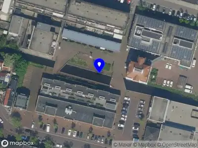 Ambulance met grote spoed naar de Dick Laanplein in Wormerveer