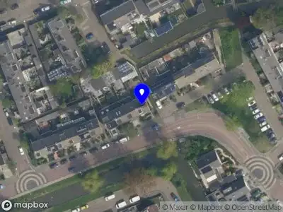 Brandweer met grote spoed naar de Zwetburgh in De Lier vanwege personen te water