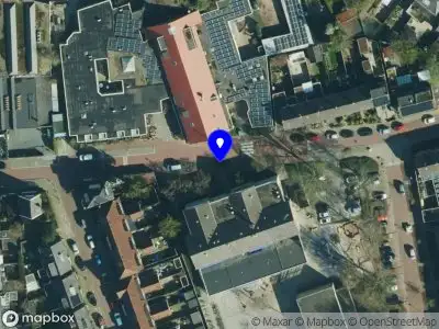 Brandweer met gepaste spoed naar de Pastoor Geertmanstraat in Enschede