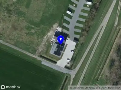 Politie naar de Kruisweg in Stellendam vanwege voertuigen te water