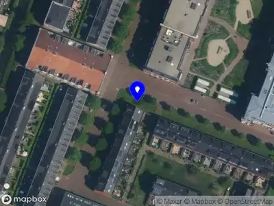 Ambulance met gepaste spoed naar de Sint-Jorisveld in Haarlem