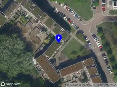 Ambulance met grote spoed naar de Charloisse Hoofd in Rotterdam