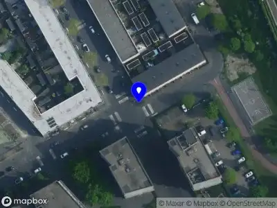 Ambulance met grote spoed naar de Sean MacBridestraat in Amsterdam