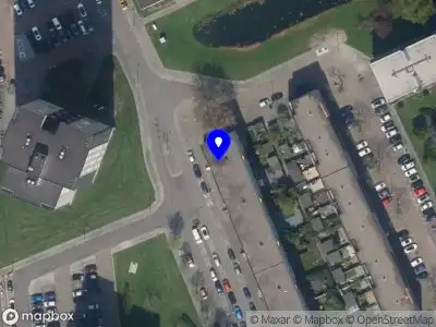 Ambulance met grote spoed naar de Drinkwaterweg in Rotterdam