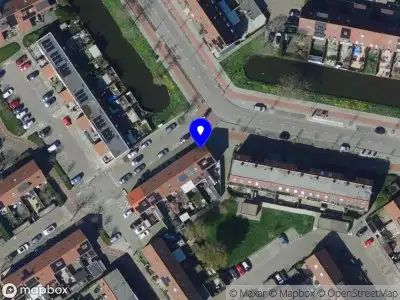 Ambulance met grote spoed naar de Parelgras in Spijkenisse