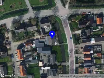 Ambulance met grote spoed naar de Nieuwestraat in Strijen