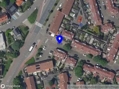 Ambulance met grote spoed naar de Middenstraat in Papendrecht