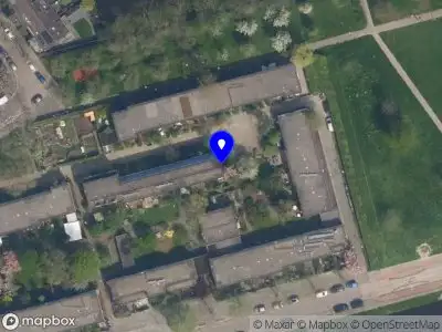 Ambulance met gepaste spoed naar de August Vermeijlenpad in Rotterdam