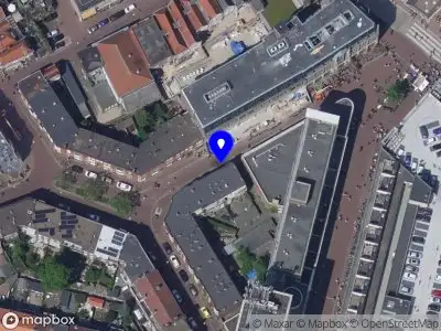 Ambulance met gepaste spoed naar de Raamstraat in Dordrecht