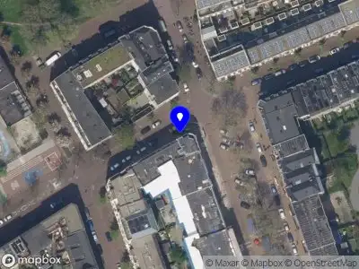 Ambulance met grote spoed naar de Rechthuislaan in Rotterdam