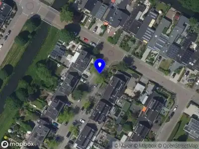 Brandweer met gepaste spoed naar de Jan Sluytersstraat in Papendrecht vanwege middelgrote brand