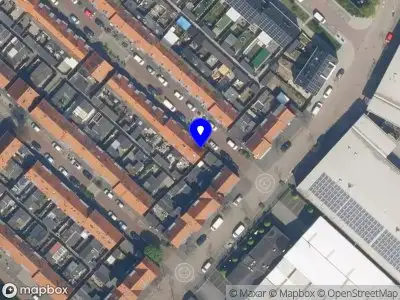 Ambulance met grote spoed naar de Esserstraat in Maassluis