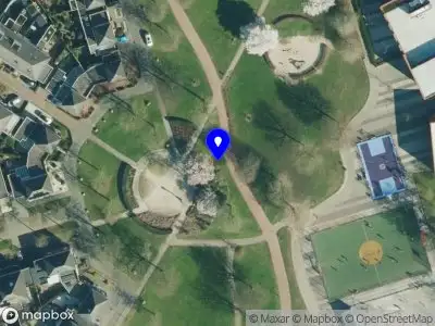 Brandweer met gepaste spoed naar de Marie de Roodelaan in Enschede