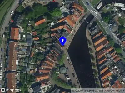 Ambulance met grote spoed naar de Westkolk in Spaarndam