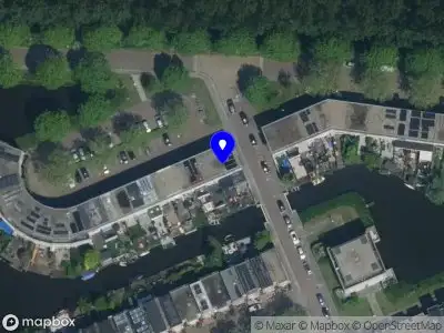 112 melding Brandweer met gepaste spoed naar de Stenen Beer in Amsterdam vanwege afhijsen patient