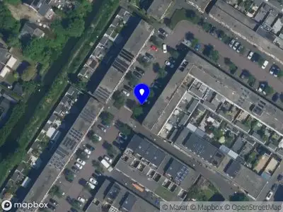 Ambulance met grote spoed naar de Fluessenlaan in Amsterdam