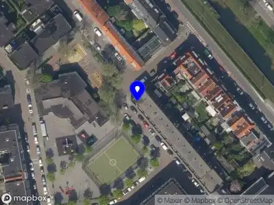 Ambulance met grote spoed naar de Van Malsenstraat in Rotterdam