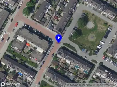 Ambulance met gepaste spoed naar de Meindert Hobbemastraat in Papendrecht