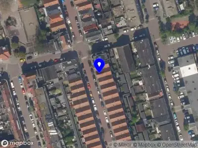 Ambulance met gepaste spoed naar de Pieter Karel Drossaartstraat in Vlaardingen