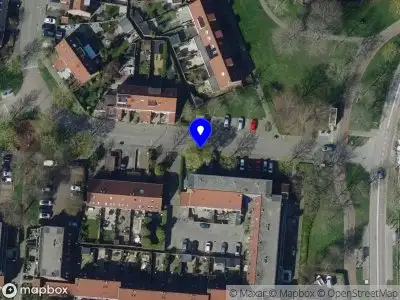 Ambulance met gepaste spoed naar de Roerdompweg in Oud-Beijerland