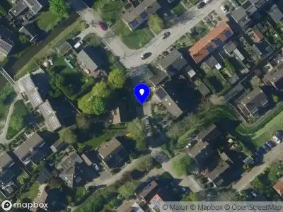 112 melding Brandweer met grote spoed naar de Sportlaan in Benningbroek vanwege voertuigbrand