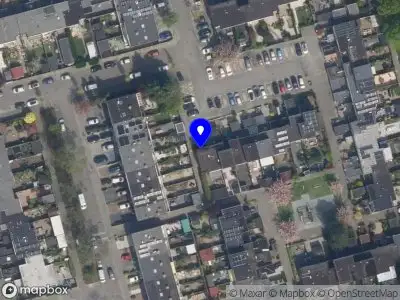 Ambulance met grote spoed naar de Scharlakendoorn in Rotterdam