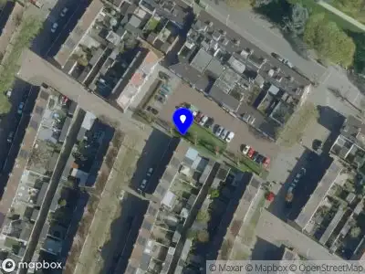 Brandweer met grote spoed naar de Van Limburg Stirumlaan in Tilburg vanwege voertuigbrand