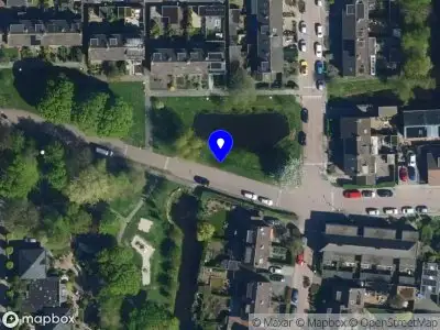 Brandweer met gepaste spoed naar de Jacob van Ruysdaelstraat in Nederhorst den Berg