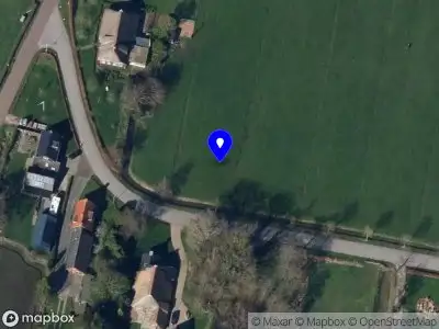 Brandweer met grote spoed naar de Rohelsterweg in Buitenpost vanwege gebouwbrand