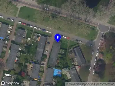 Brandweer met gepaste spoed naar de Wigboldstraat in Rotterdam vanwege een buitenbrand