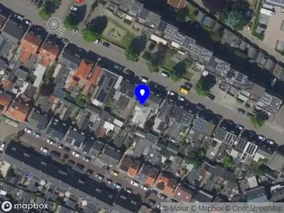 Ambulance met gepaste spoed naar de Middeldiepstraat in Sliedrecht