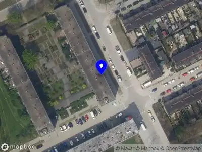 Ambulance met gepaste spoed naar de Huniadijk in Rotterdam