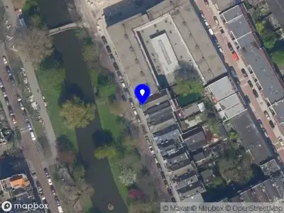 Ambulance met gepaste spoed naar de Spoorsingel in Rotterdam