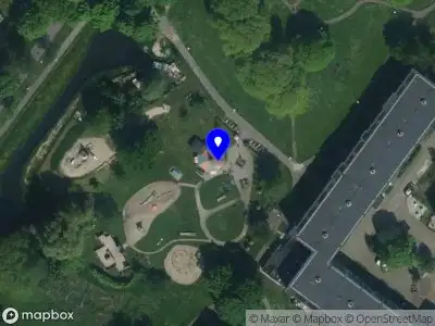 Brandweer met grote spoed naar de Parlevinkerpad in Amsterdam vanwege gebouwbrand