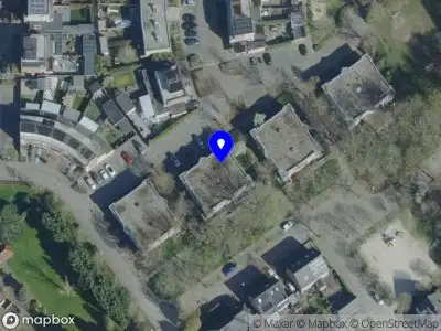 Brandweer met gepaste spoed naar de Merovingenstraat in Mook vanwege een buitenbrand