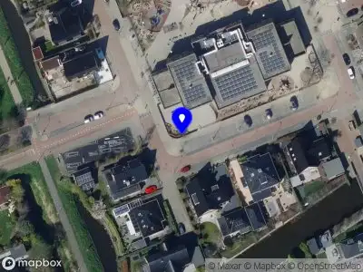 Brandweer met gepaste spoed naar de Rode Kruislaan in Hellevoetsluis vanwege een buitenbrand