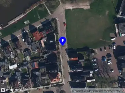 Brandweer met grote spoed naar de Wigbolt Ripperdastraat in Winsum vanwege een buitenbrand