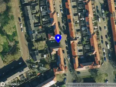 112 melding Brandweer met gepaste spoed naar de Plataanstraat in Zwolle vanwege voertuigbrand