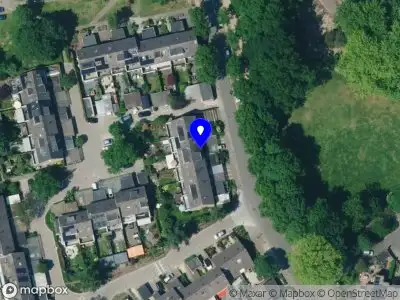 Brandweer met grote spoed naar de Schoutenveld in Apeldoorn vanwege voertuigbrand