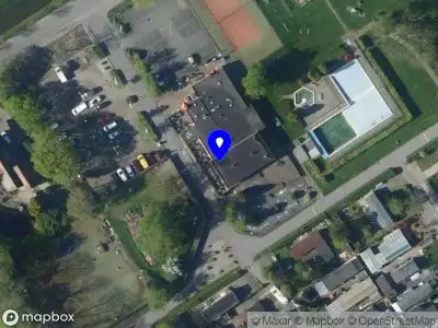 Ambulance met grote spoed naar de De Dreef in Opmeer