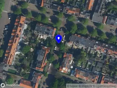 Ambulance met grote spoed naar de Voorhoutstraat in Haarlem