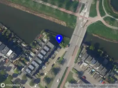 Ambulance met grote spoed naar de Planciusschans in Zoetermeer