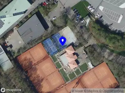 Ambulance met grote spoed naar de Schelpenpad in Hellevoetsluis