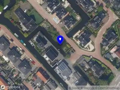 Ambulance met grote spoed naar de Valentijnsingel in Ter Aar