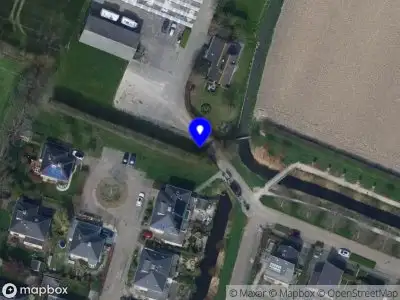 Ambulance met grote spoed naar de Ambachtsherenlaan in Mijnsheerenland