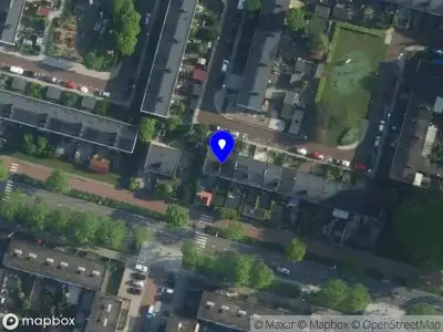 Ambulance met gepaste spoed naar de Kruisbessenstraat in Amsterdam