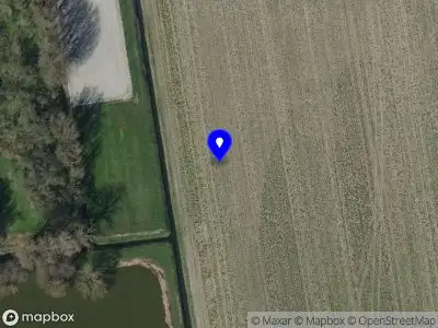 Ambulance met grote spoed naar de Zuiddijk in Hellevoetsluis