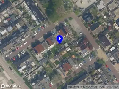 Ambulance met grote spoed naar de Van Beuningenstraat in Maasdijk